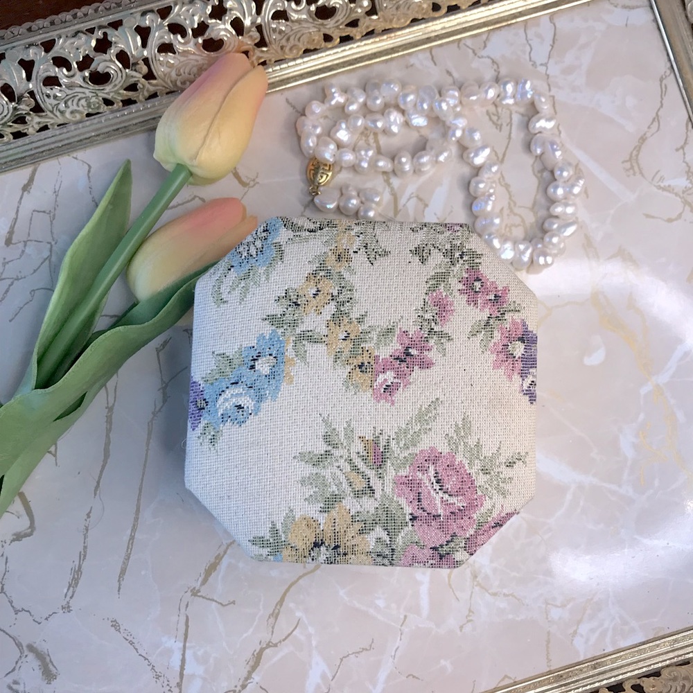 Vintage Music Box Floral Fabric Jewelry Box 🌷